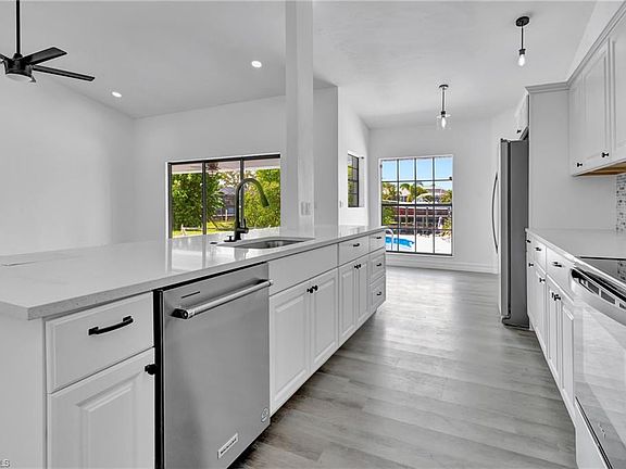 3rd image of 1106 SE 23rd PL
