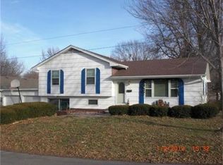 74 Ussery Dr, Lexington, MO 64067