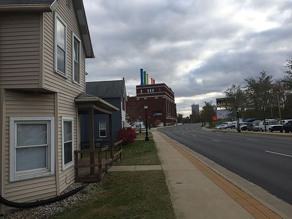 Front of house with view of downtown