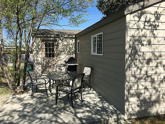 5th image of 406 E Walnut Ave