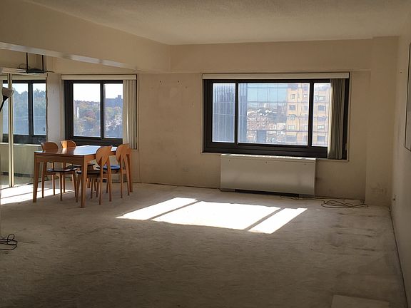 3rd image of 11949 Union Tpke APT 9D