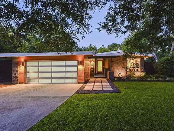 2nd image of 8736 Mediterranean Dr