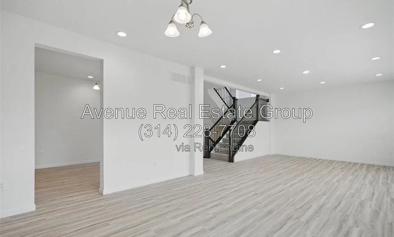 4 bed, 2.5 bath, 2544 sqft, $2,975 — Photo 4