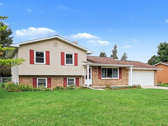 3rd image of 318 Kenway Dr
