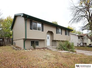 174 Mormon Trl, Lincoln, NE 68521
