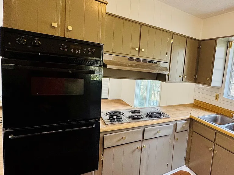 4232 Antler Trl SE — Photo 3