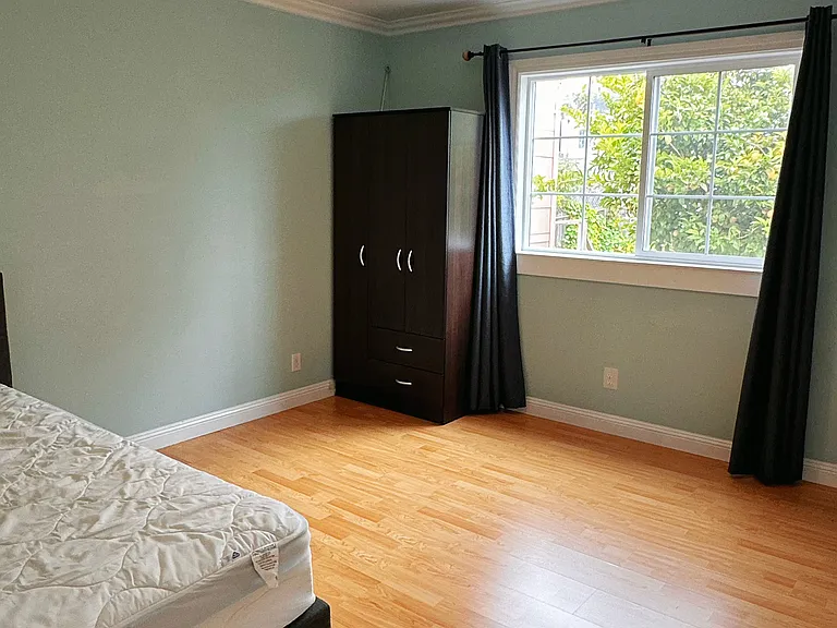 367 Willits St — Photo 16