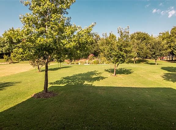 4th image of 227 Pine Valley Ct