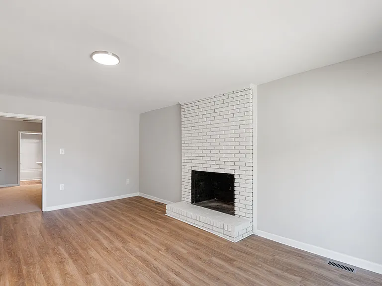 102 Burdock Cir — Photo 8