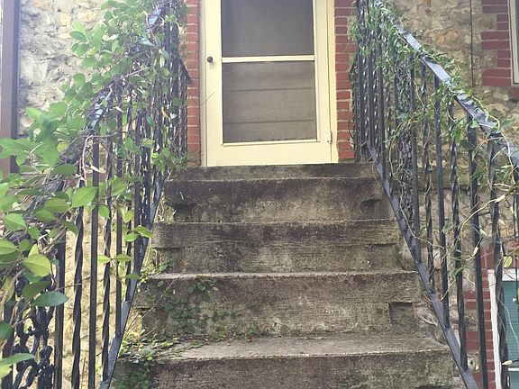 4th image of 1508 NW 5th St APT B