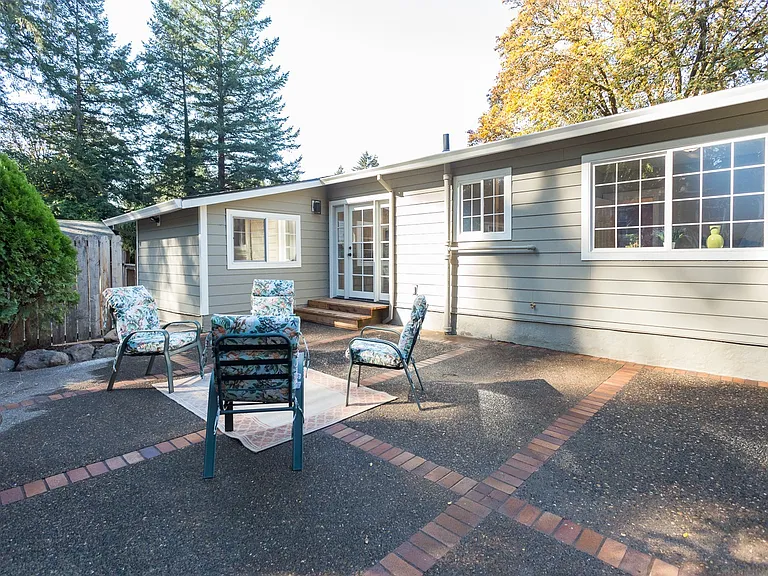 5262 Rosewood St — Photo 46