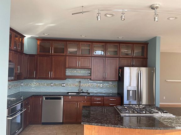 2nd image of 14 Sassafras Ln