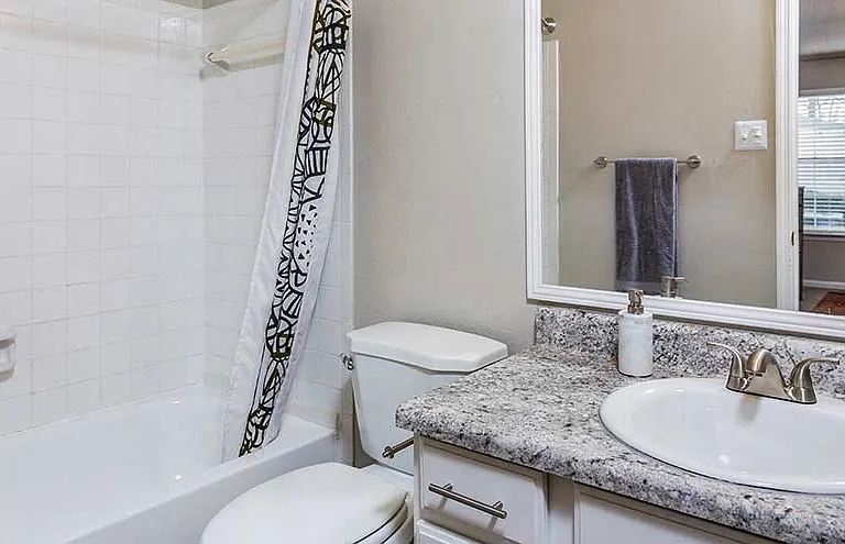 The Gregory North and South Apartment Homes — Photo 48