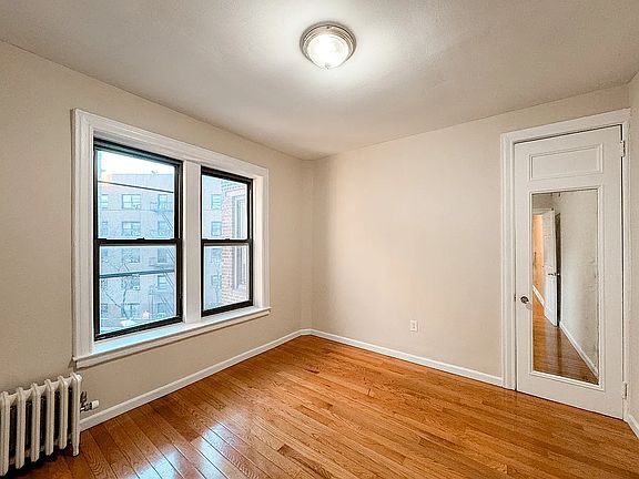 4th image of 120 Haven Ave APT 36