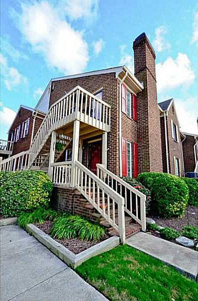 1st image of 322 Worthington Square