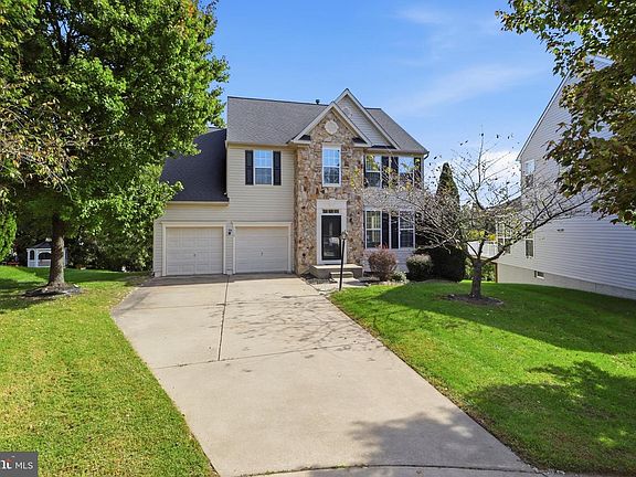2nd image of 7715 Jenelles Ln