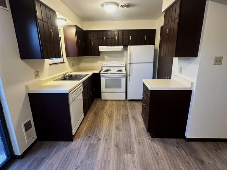 Briarwood Townhomes — Photo 23