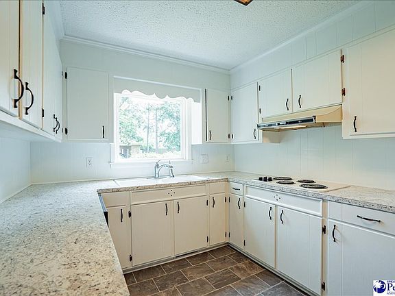 5th image of 1821 Clarkston Dr