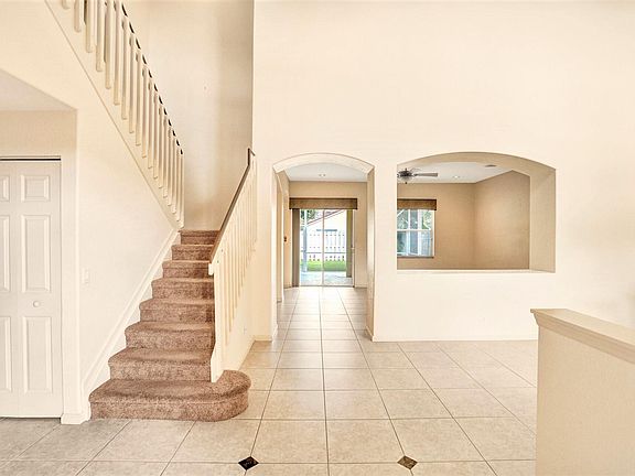 5th image of 5247 Victoria Cir