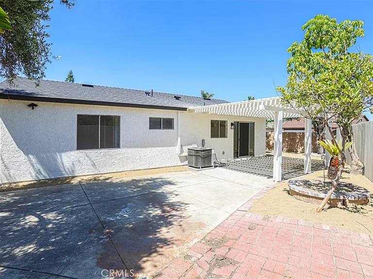 2452 E Brenda St — Photo 34