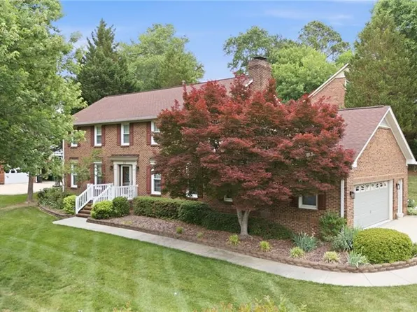 113 Brookberry Dr, Jamestown, NC 27282