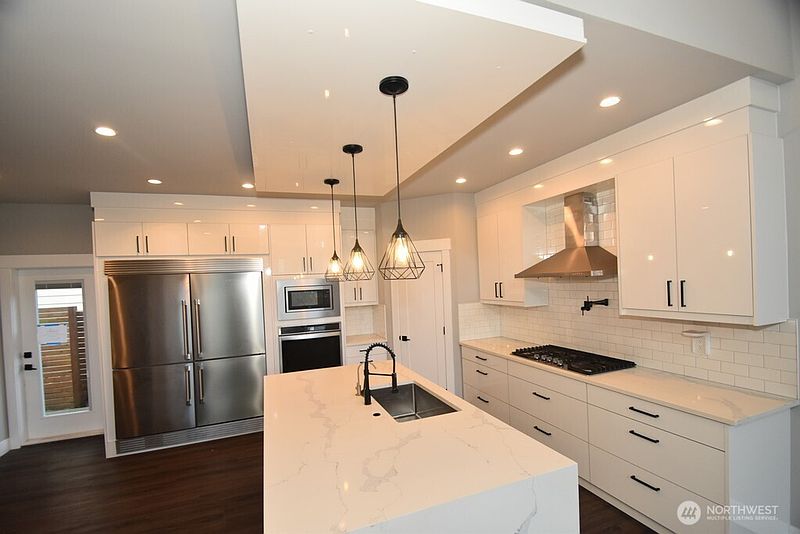 5th image of 6219 Fernridge Court