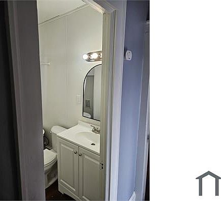 3rd image of 14014 Edgewood Ave #Up