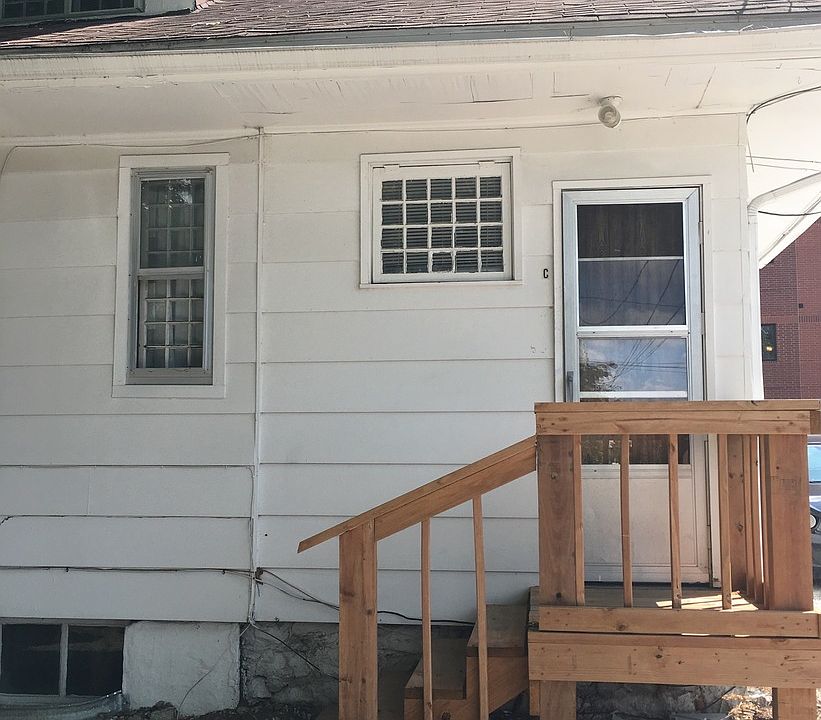1st image of 1201 E Walnut St #C