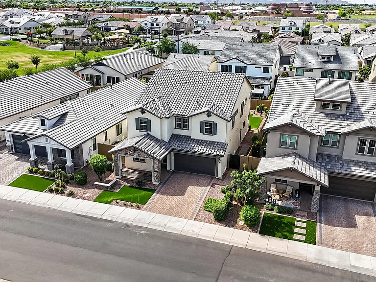 2141 E Flamingo Way — Photo 2