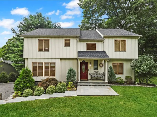 206 Briarwood Drive, Somers, NY 10589