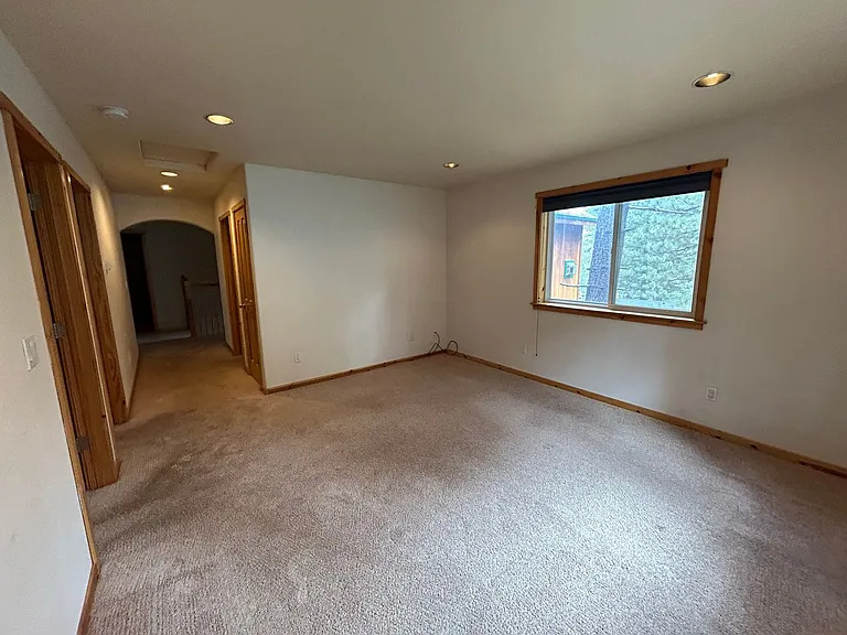 1513 Crystal Air Dr — Photo 10