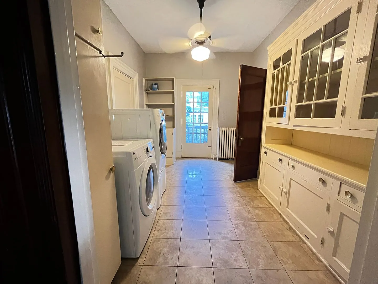 Central Gardens home with 4BR/2ba up w office/flex space. Wrap around, covered front porch! Pets ... — Photo 4