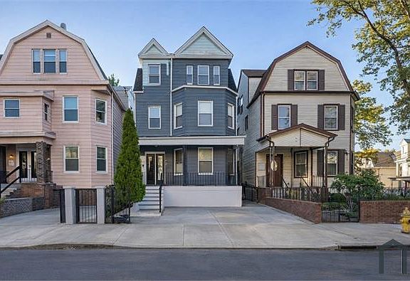2nd image of 226 N 9th St APT 3