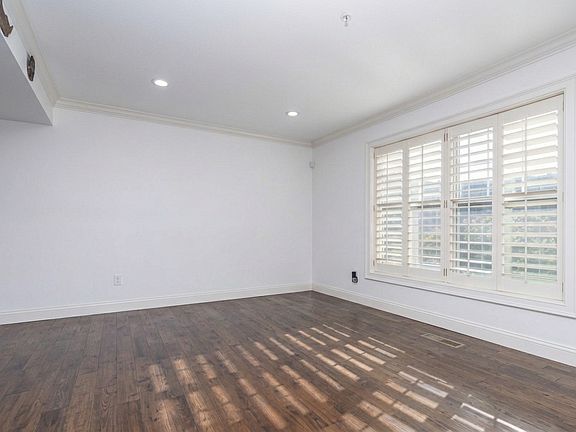 4th image of 1707 Summer St APT 5