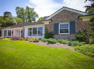 925 Edwards Rd, Cincinnati, OH 45208