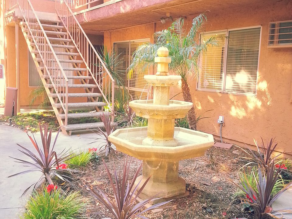 1st image of 8101 Langdon Ave #9