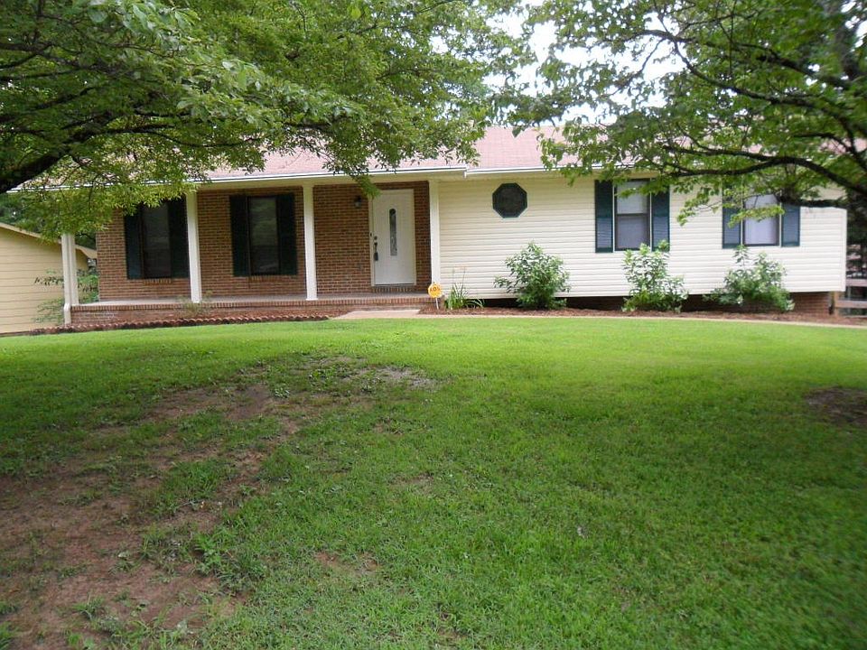1st image of 904 Huntington Cir