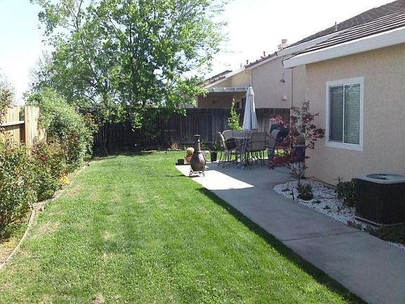 2nd image of 568 Crestfield Cir