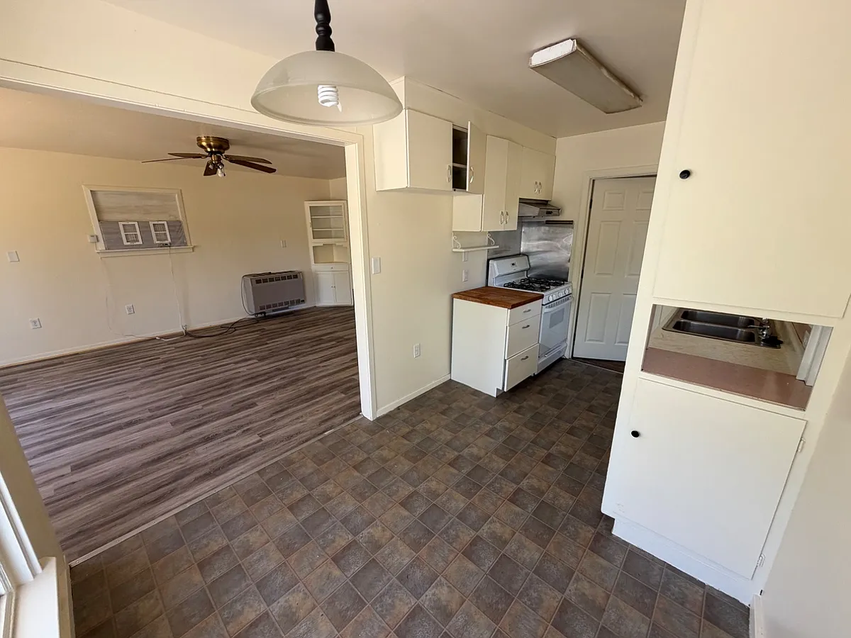 Unit Photo - 1 Brannan St