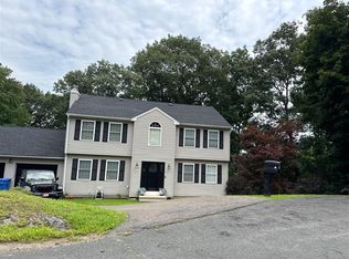 28 Edgewood Ave, Shelton, CT 06484
