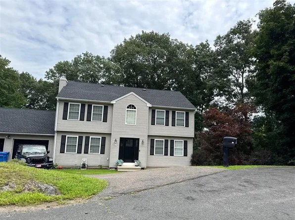 28 Edgewood Ave, Shelton, CT 06484