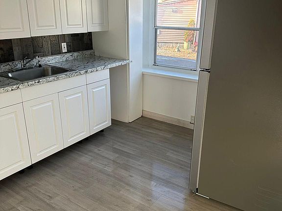 5th image of 1846 E Lehman St