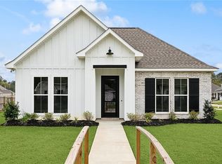 72701 Robindale Dr, Covington, LA 70435