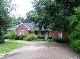 1608 Drayton Ct, Gastonia, NC 28056