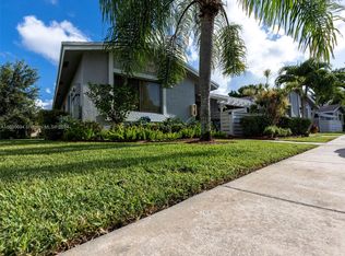 603 Racquet Club Rd APT 1, Weston, FL 33326