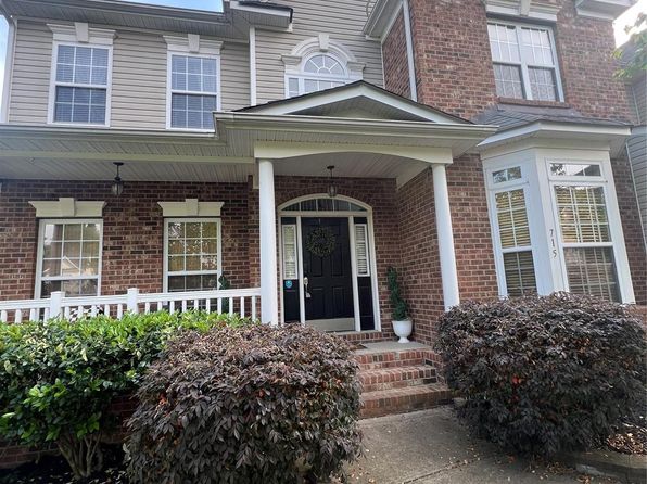 715 Larimer Ln, Charlotte, NC 28262
