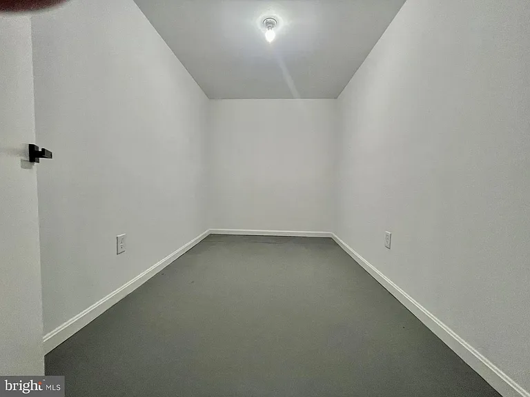 313 Windsor Ct — Photo 21