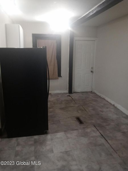 3rd image of 5 Robin Street