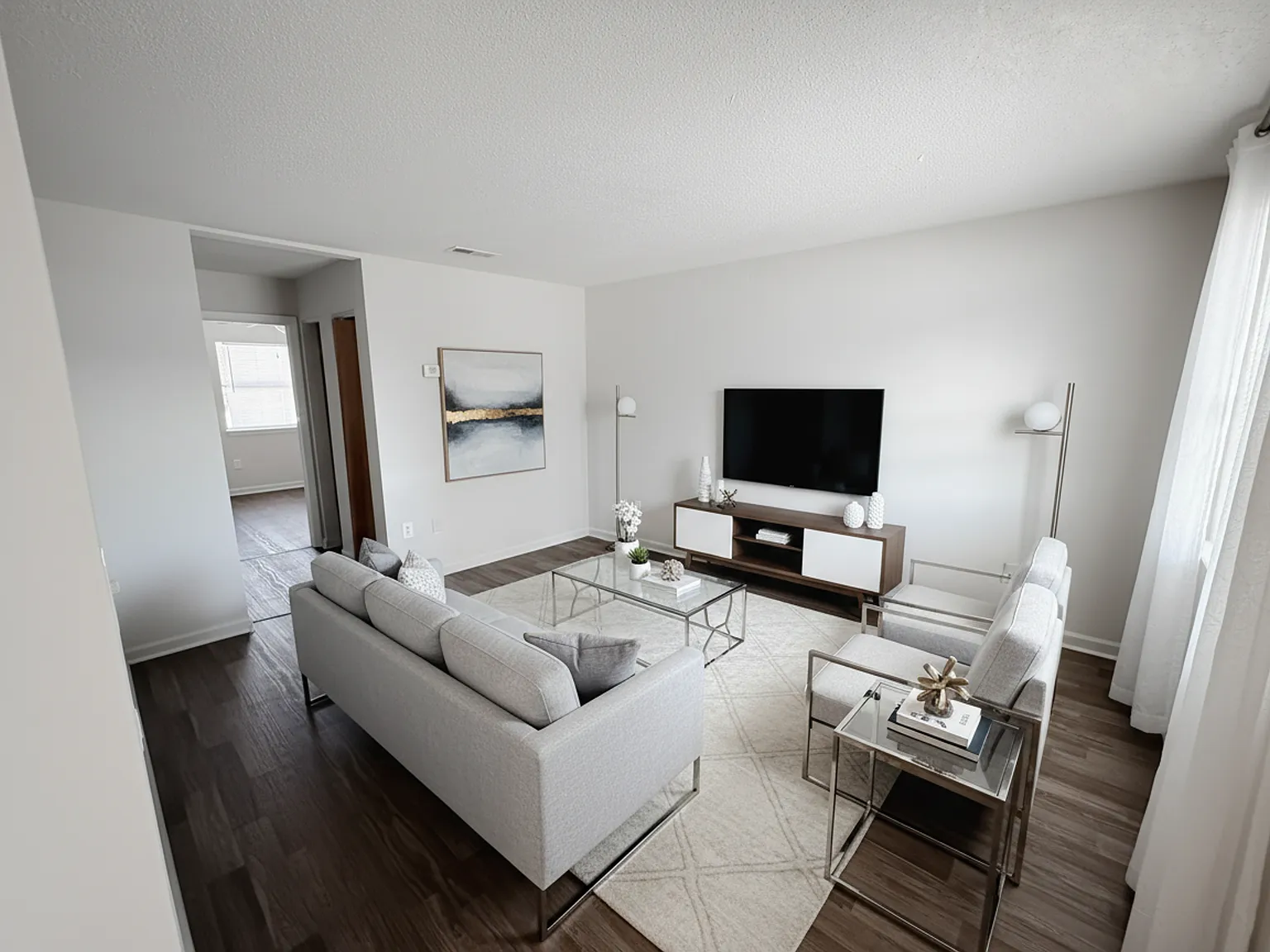 Remount Place. Clean, Convenient, Affordable Living — Photo 3