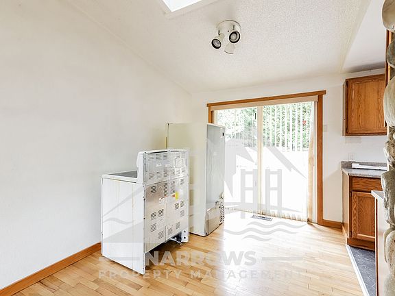 4th image of 28821 18th Ave S